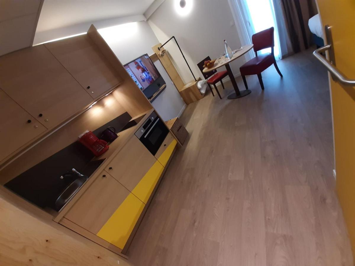 Greet Hotel Castets Coeur Des Landes Zewnętrze zdjęcie
